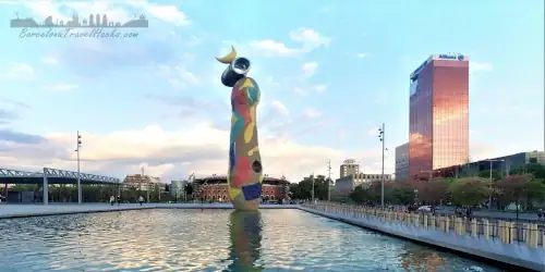 Parc Joan Miró with woman & bird Sculpture