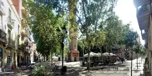 Plaça Vila De Gràcia, Clock tower & townhall