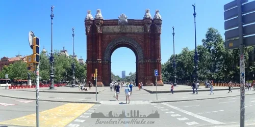Arc de Triomf Monument & Passeig de Lluís Companys Boulevard